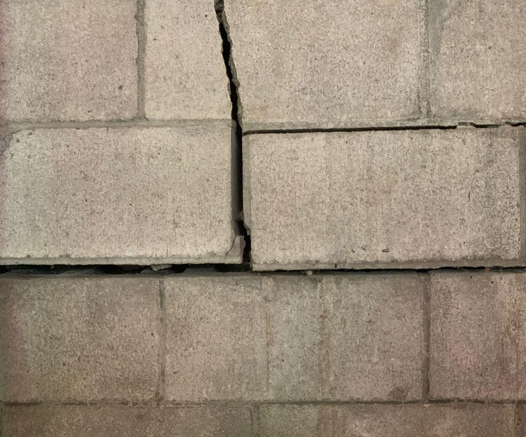bowing wall